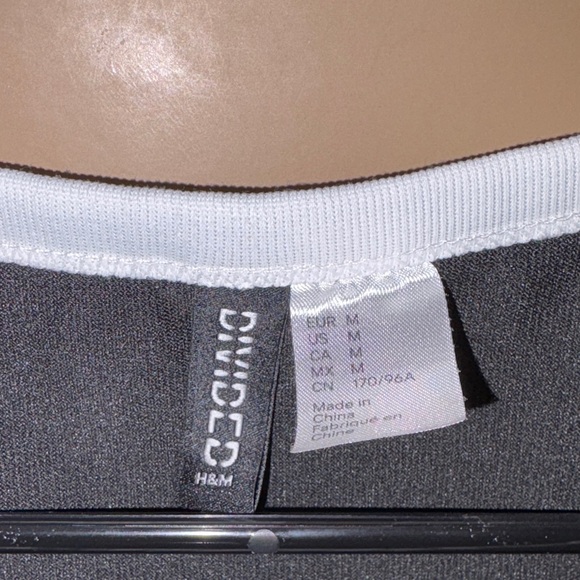 Black and White Tank Tops Set - Picture 6 of 6